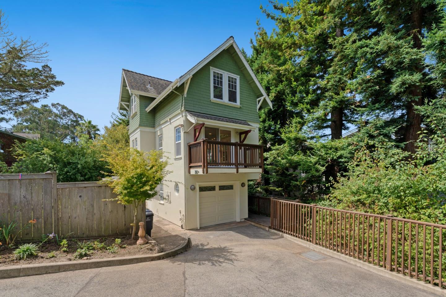 Detail Gallery Image 43 of 73 For 303 Brook Ave, Santa Cruz,  CA 95062 - 4 Beds | 3/2 Baths