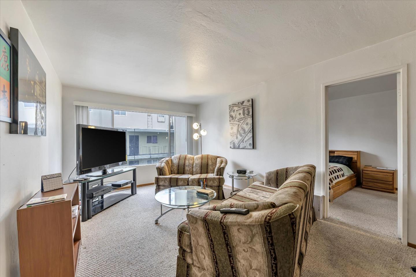 Detail Gallery Image 3 of 17 For 455 Crescent St #304,  Oakland,  CA 94610 - 2 Beds | 1/1 Baths
