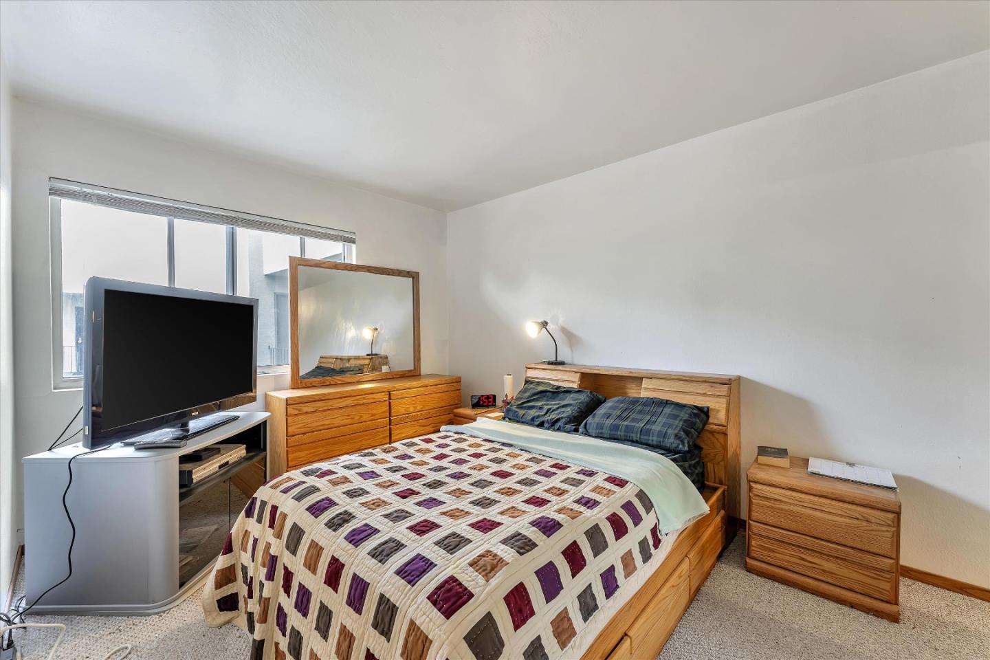 Detail Gallery Image 7 of 17 For 455 Crescent St #304,  Oakland,  CA 94610 - 2 Beds | 1/1 Baths