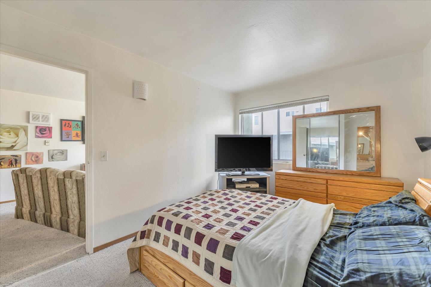 Detail Gallery Image 8 of 17 For 455 Crescent St #304,  Oakland,  CA 94610 - 2 Beds | 1/1 Baths