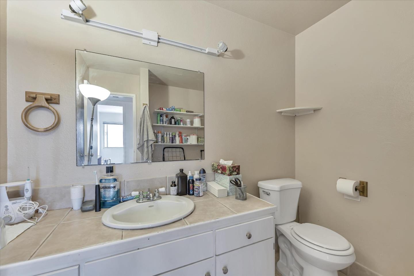 Detail Gallery Image 9 of 17 For 455 Crescent St #304,  Oakland,  CA 94610 - 2 Beds | 1/1 Baths