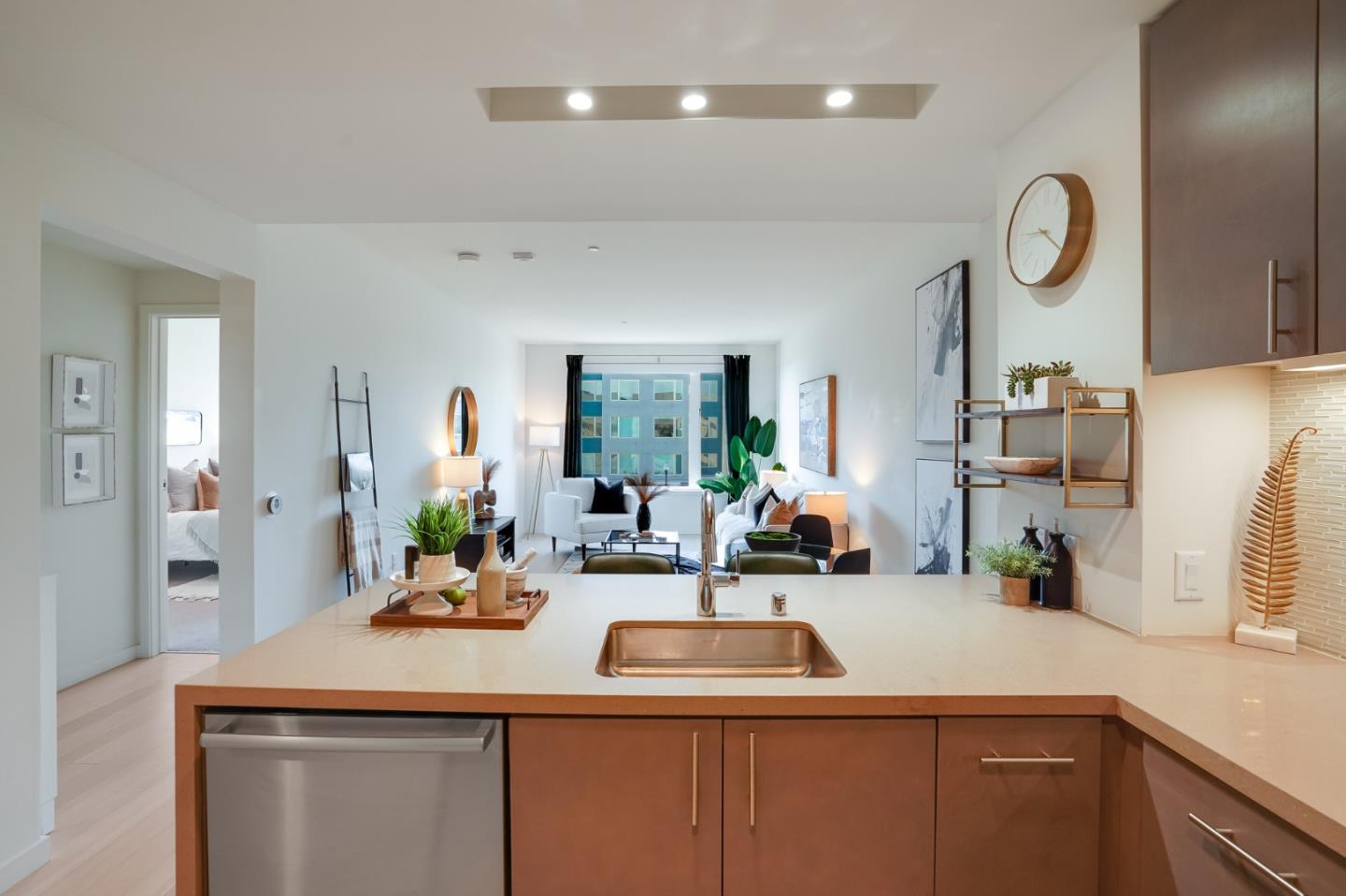 Detail Gallery Image 20 of 23 For 52 Innes Ct #305,  San Francisco,  CA 94124 - 1 Beds | 1 Baths