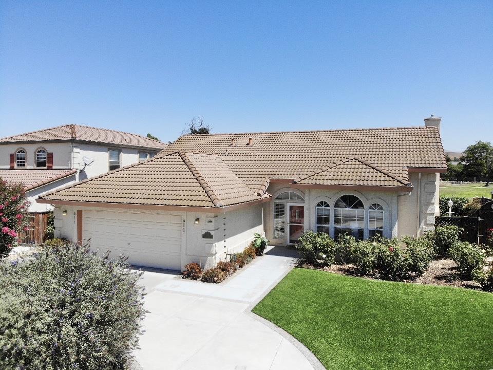 Detail Gallery Image 1 of 1 For 511 Bobbys Ln, Hollister,  CA 95023 - 4 Beds | 2 Baths