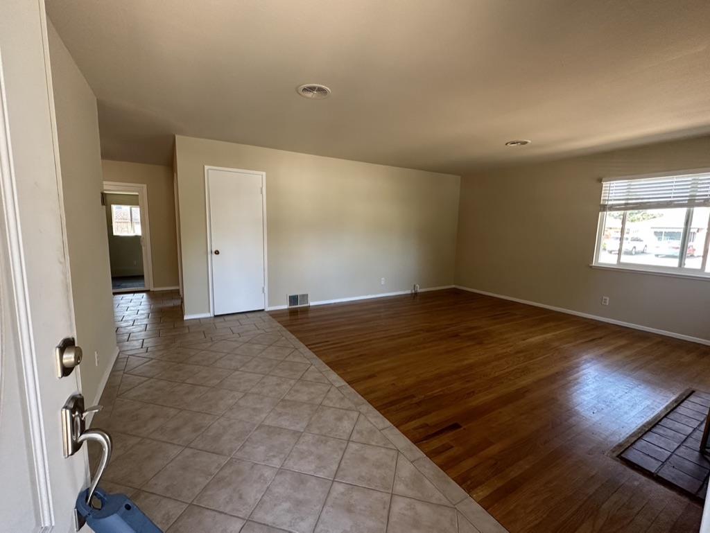 Detail Gallery Image 2 of 22 For 793 Santa Christina Ct, Sunnyvale,  CA 94085 - 3 Beds | 2 Baths