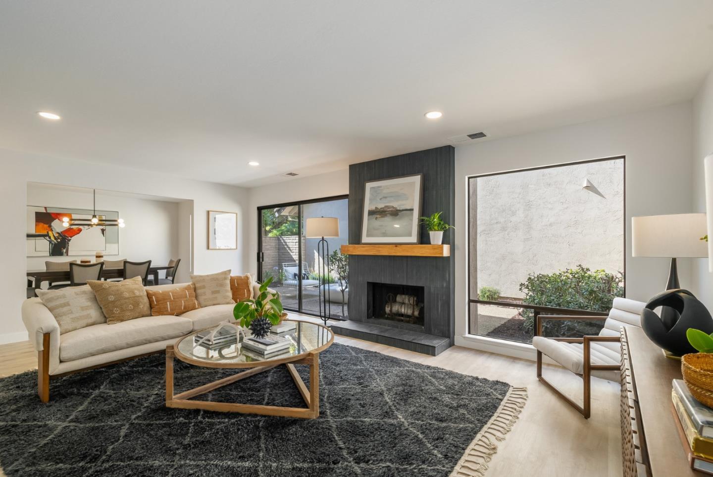 Detail Gallery Image 1 of 1 For 1903 Milano Way, Mountain View,  CA 94040 - 3 Beds | 2/1 Baths