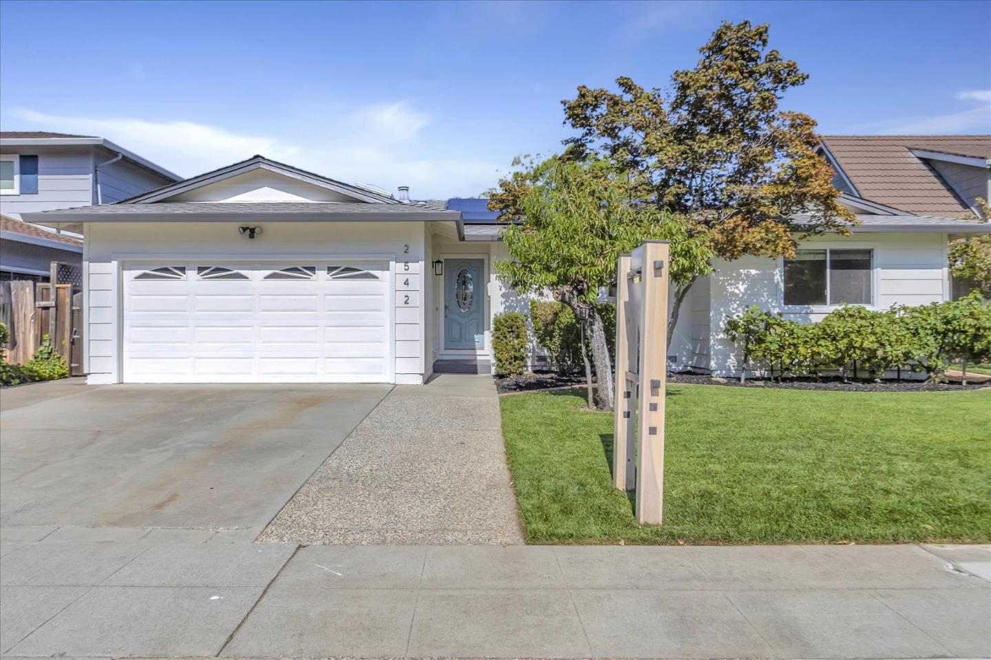 Detail Gallery Image 1 of 1 For 2542 Custer Dr, San Jose,  CA 95124 - 4 Beds | 2 Baths