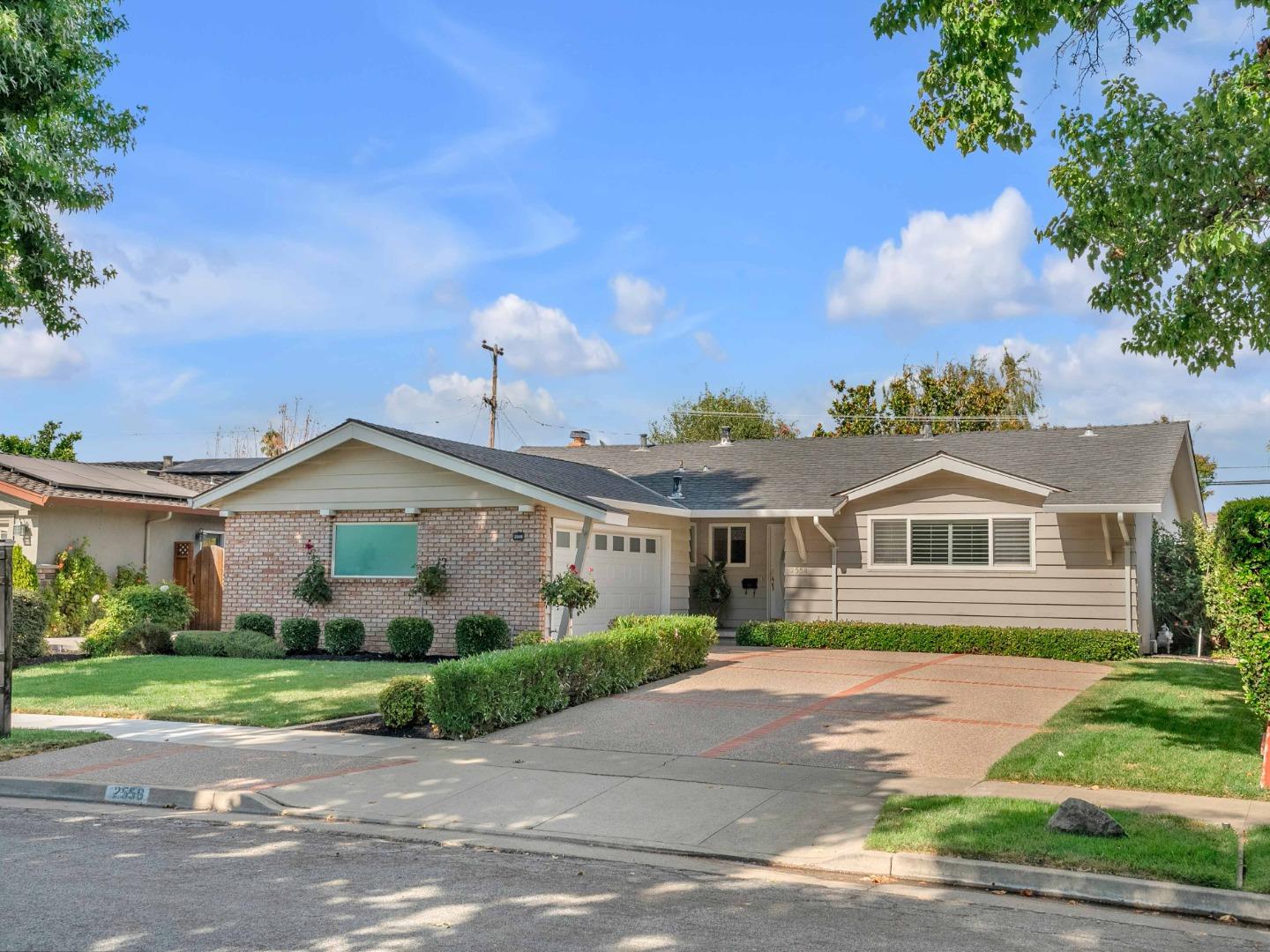 Detail Gallery Image 1 of 1 For 2558 Aragon Way, San Jose,  CA 95125 - 3 Beds | 2/1 Baths