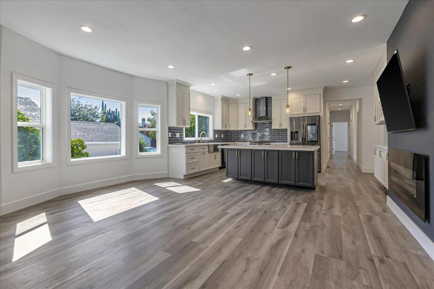 Detail Gallery Image 10 of 52 For 92 Sunnyside Ave, Campbell,  CA 95008 - – Beds | – Baths