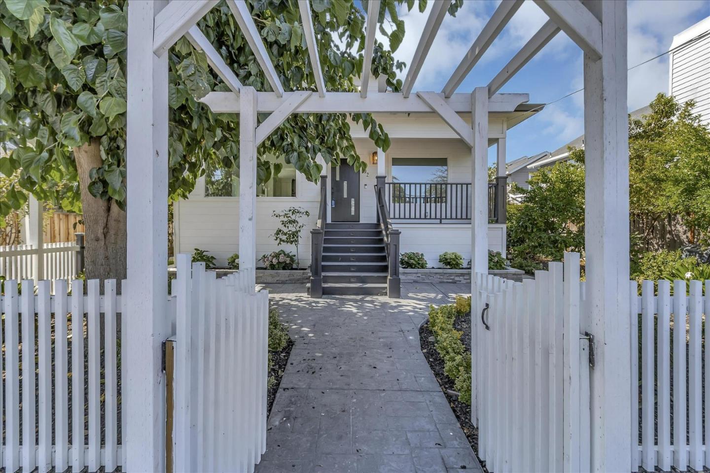 Detail Gallery Image 4 of 52 For 92 Sunnyside Ave, Campbell,  CA 95008 - – Beds | – Baths