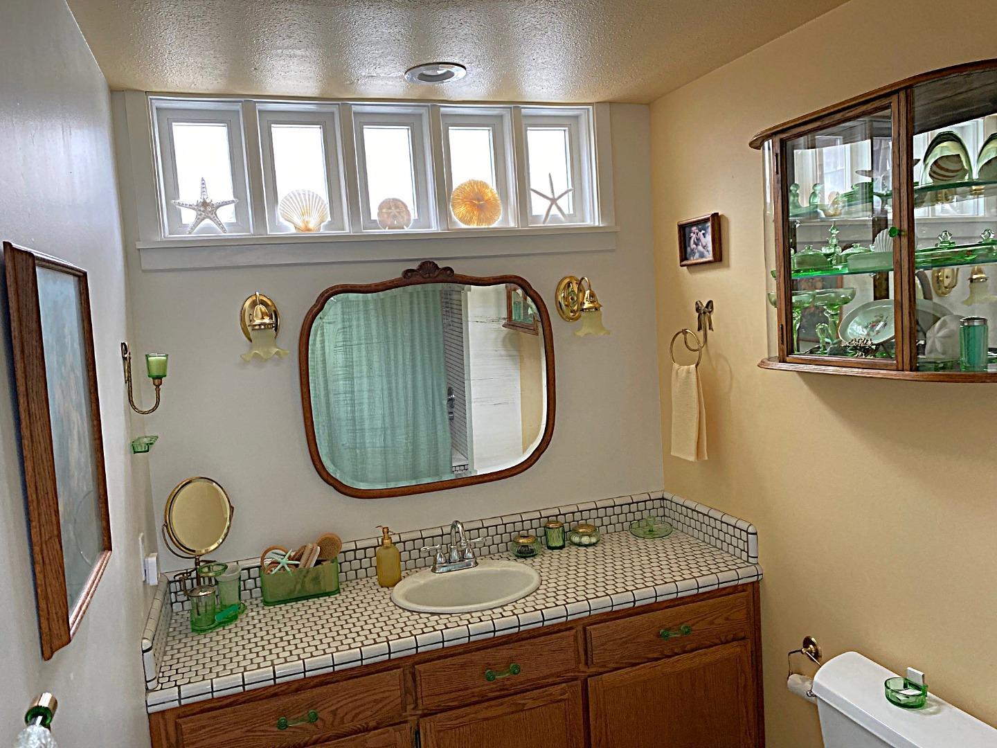 Detail Gallery Image 23 of 48 For 122 2nd Ave, Santa Cruz,  CA 95062 - 3 Beds | 2 Baths