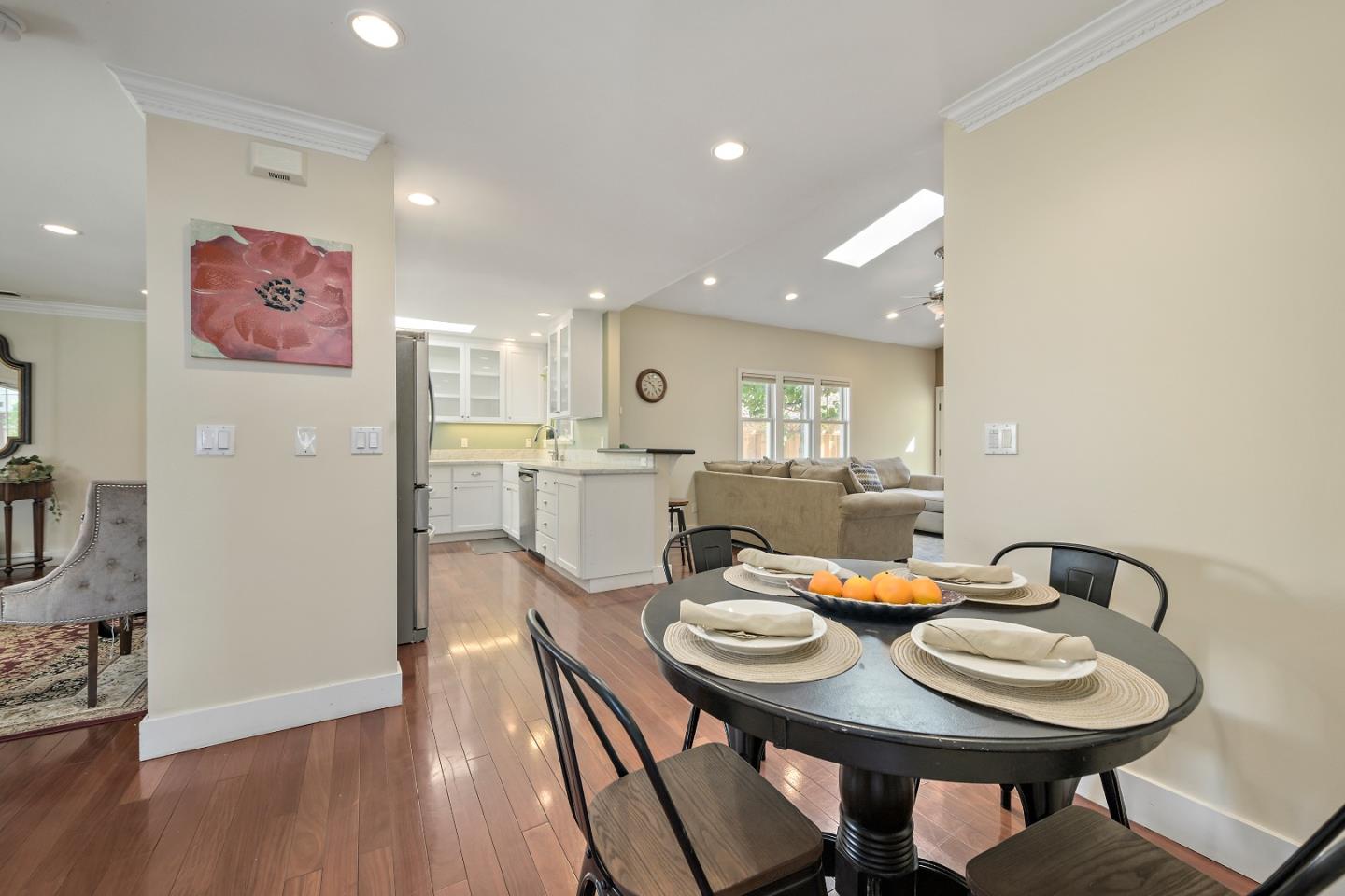 Detail Gallery Image 6 of 24 For 1310 Hoffman Ln, Campbell,  CA 95008 - 3 Beds | 2/1 Baths