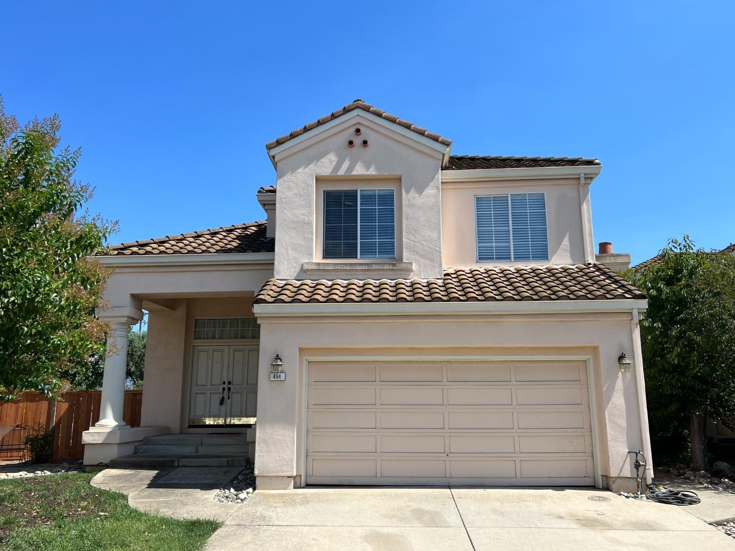 Detail Gallery Image 1 of 1 For 484 via Sorrento, Morgan Hill,  CA 95037 - 4 Beds | 3 Baths