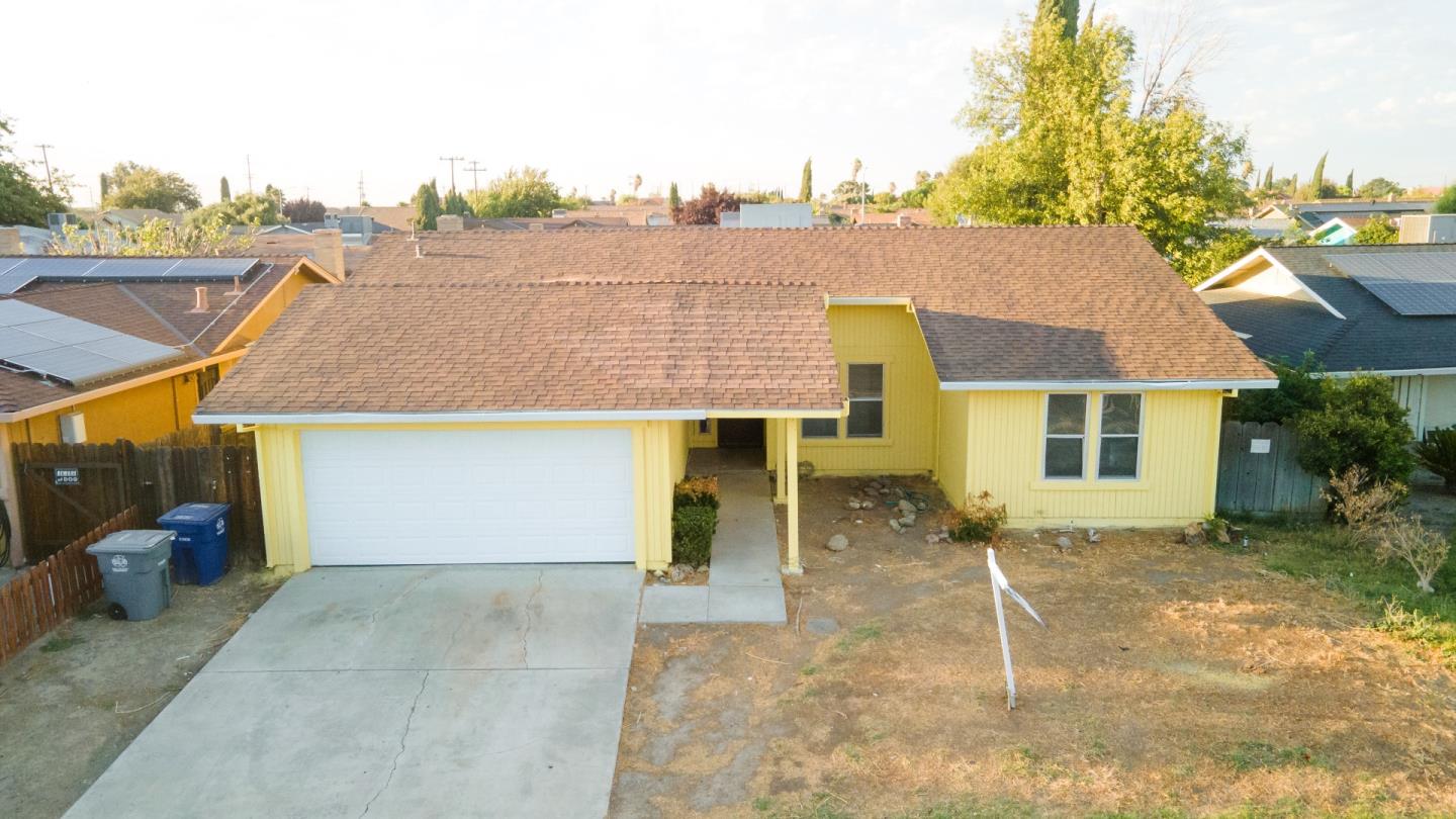Detail Gallery Image 1 of 25 For 1316 Dove St, Los Banos,  CA 93635 - 4 Beds | 2 Baths