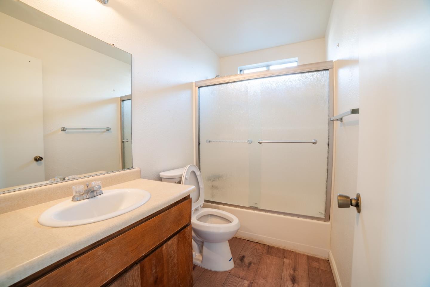 Detail Gallery Image 11 of 25 For 1316 Dove St, Los Banos,  CA 93635 - 4 Beds | 2 Baths