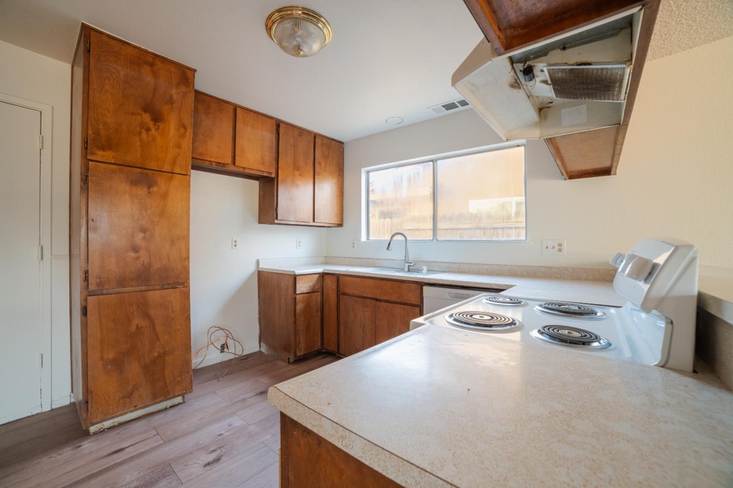 Detail Gallery Image 19 of 25 For 1316 Dove St, Los Banos,  CA 93635 - 4 Beds | 2 Baths