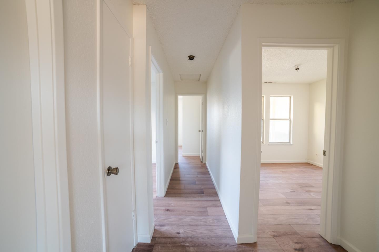 Detail Gallery Image 5 of 25 For 1316 Dove St, Los Banos,  CA 93635 - 4 Beds | 2 Baths