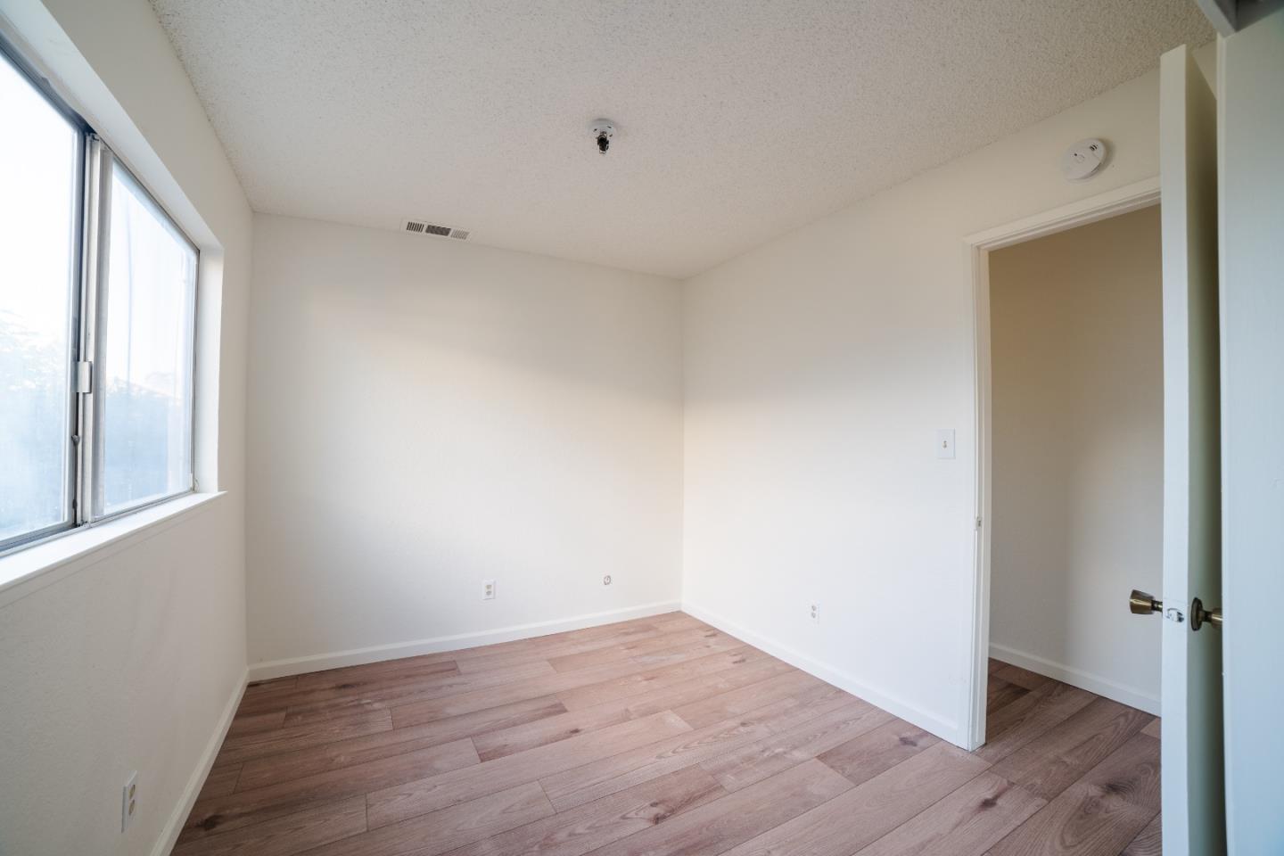 Detail Gallery Image 8 of 25 For 1316 Dove St, Los Banos,  CA 93635 - 4 Beds | 2 Baths