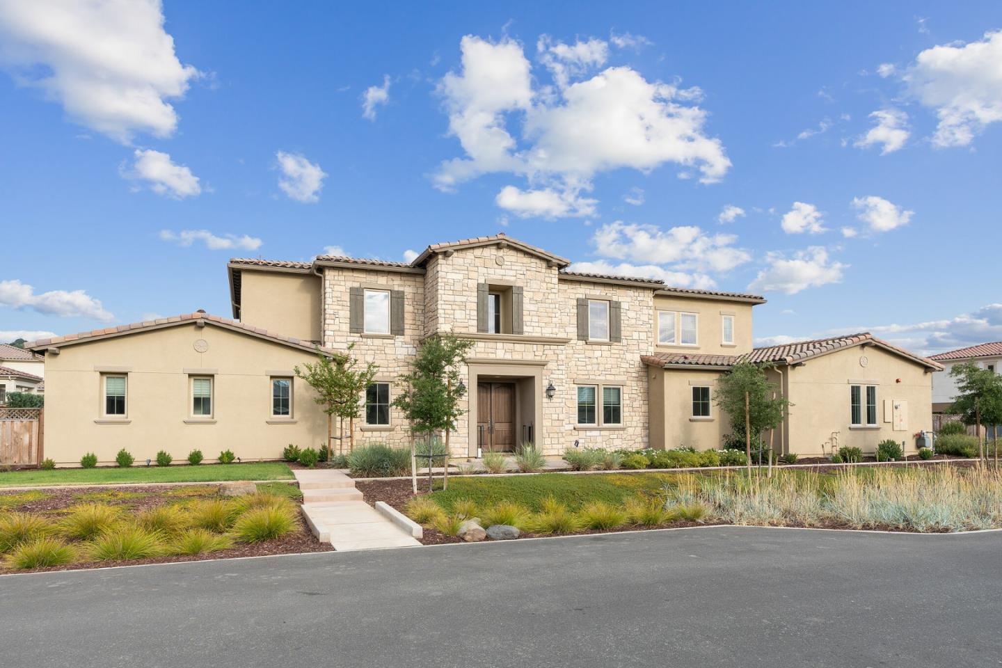 Detail Gallery Image 1 of 1 For 1880 via Tolentino, Morgan Hill,  CA 95037 - 5 Beds | 5/1 Baths