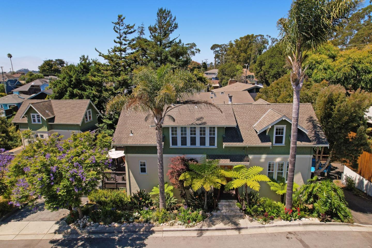Detail Gallery Image 3 of 72 For 303 Brook Ave, Santa Cruz,  CA 95062 - – Beds | – Baths