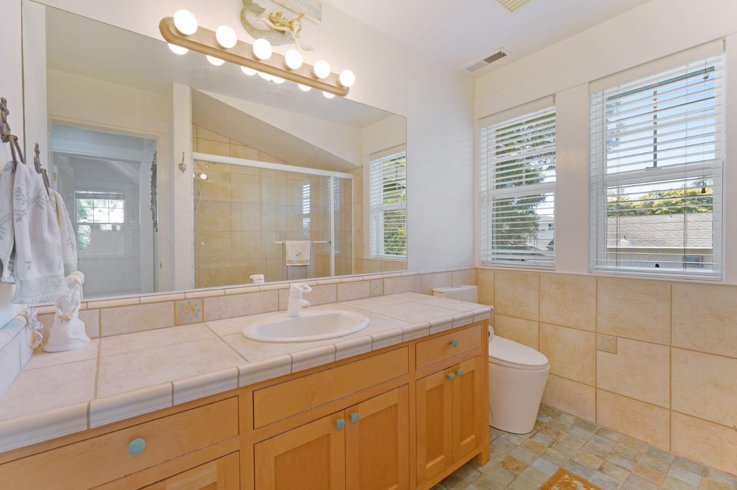 Detail Gallery Image 34 of 72 For 303 Brook Ave, Santa Cruz,  CA 95062 - – Beds | – Baths