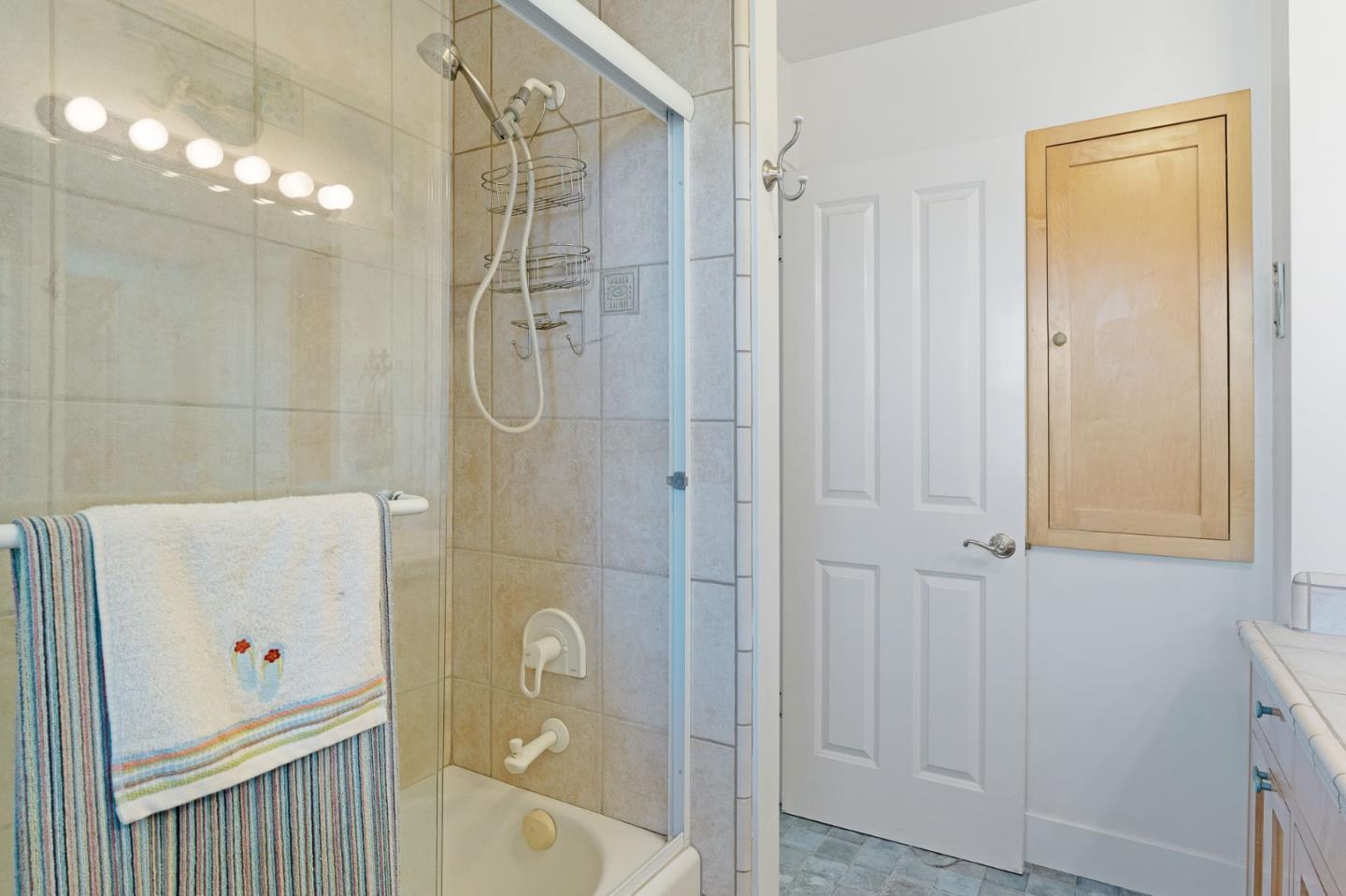 Detail Gallery Image 35 of 72 For 303 Brook Ave, Santa Cruz,  CA 95062 - – Beds | – Baths