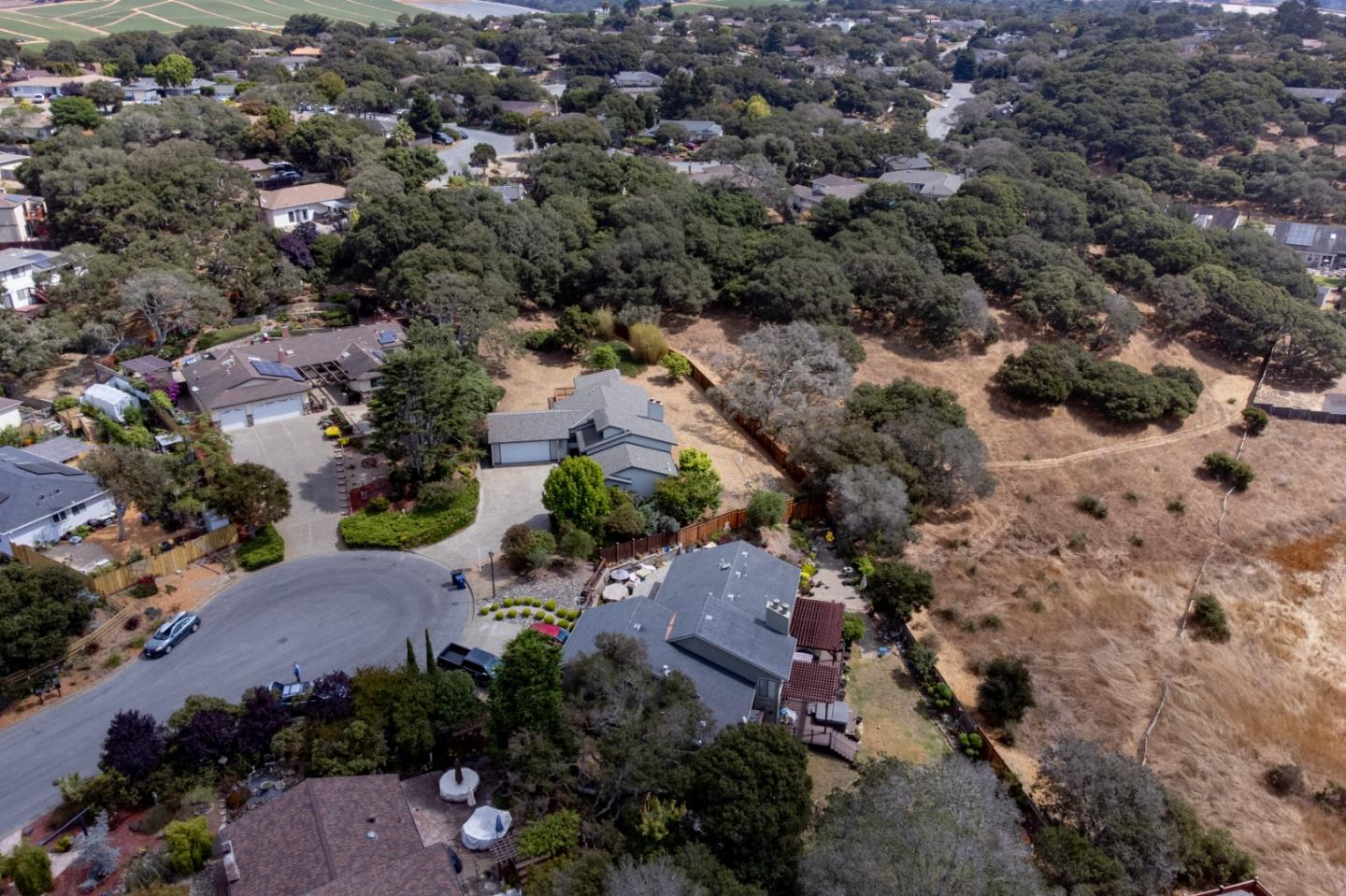 Detail Gallery Image 40 of 46 For 14895 Pin Oak Pl, Salinas,  CA 93907 - 4 Beds | 3 Baths