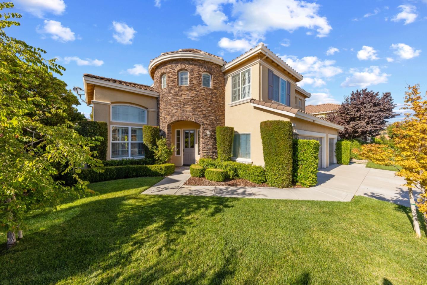 Detail Gallery Image 1 of 1 For 1621 Avenida De Los Padres, Morgan Hill,  CA 95037 - 4 Beds | 3/1 Baths