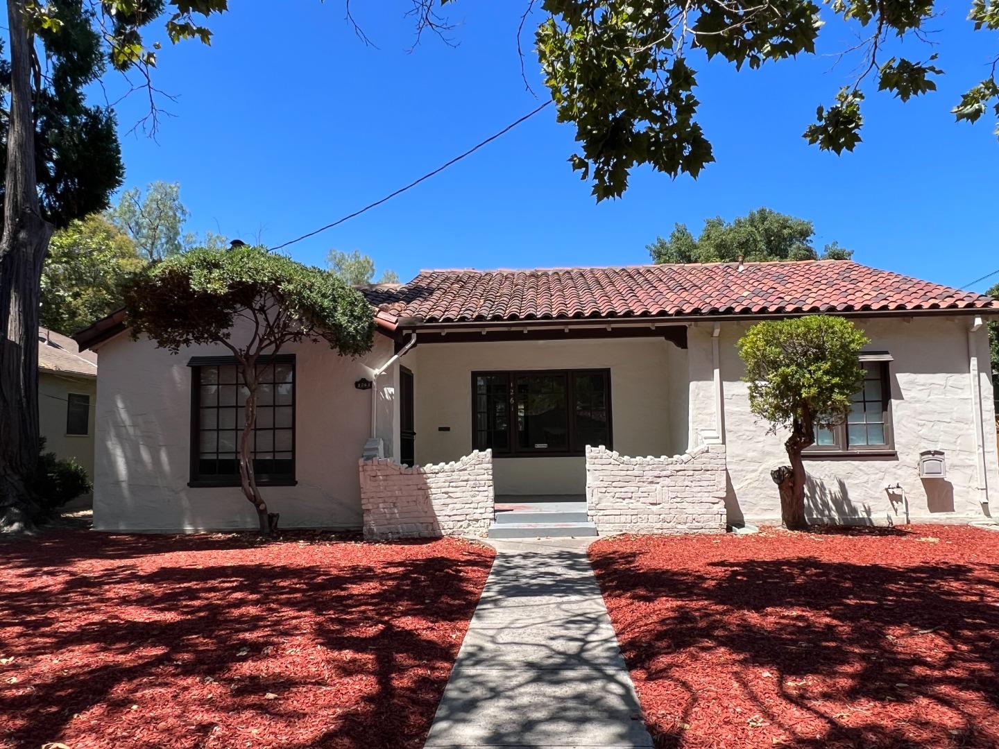 Detail Gallery Image 1 of 1 For 1261 Newhall St, San Jose,  CA 95126 - 2 Beds | 1 Baths