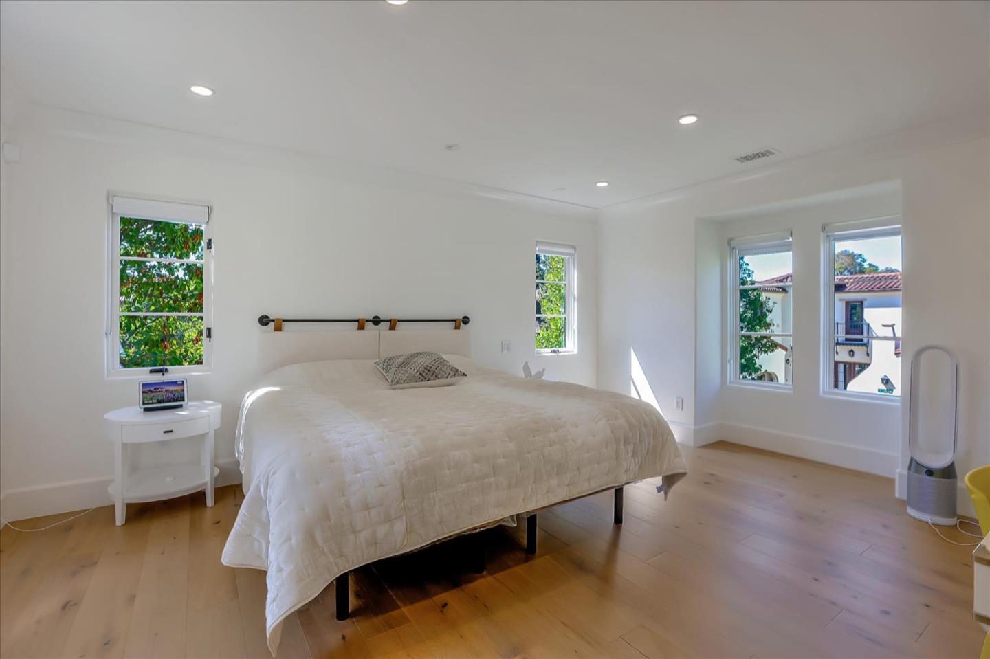 Detail Gallery Image 16 of 30 For 167 Bersano Ln, Los Gatos,  CA 95030 - 3 Beds | 2/1 Baths