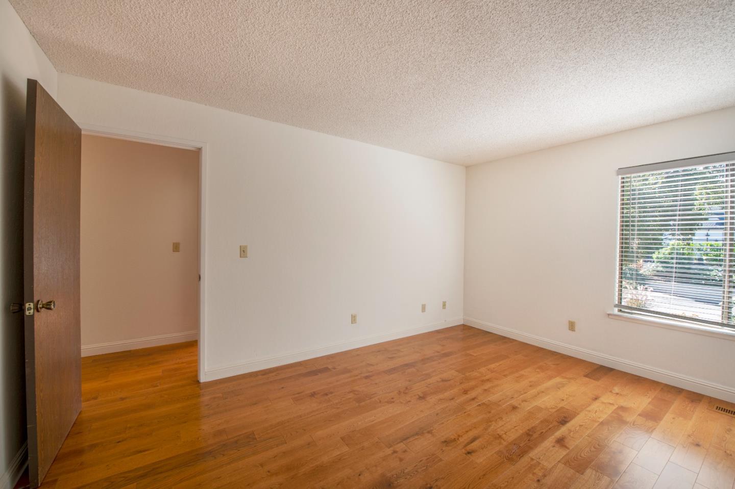 Detail Gallery Image 26 of 30 For 1911 Dry Creek Road, Campbell,  CA 95008 - 4 Beds | 2/1 Baths