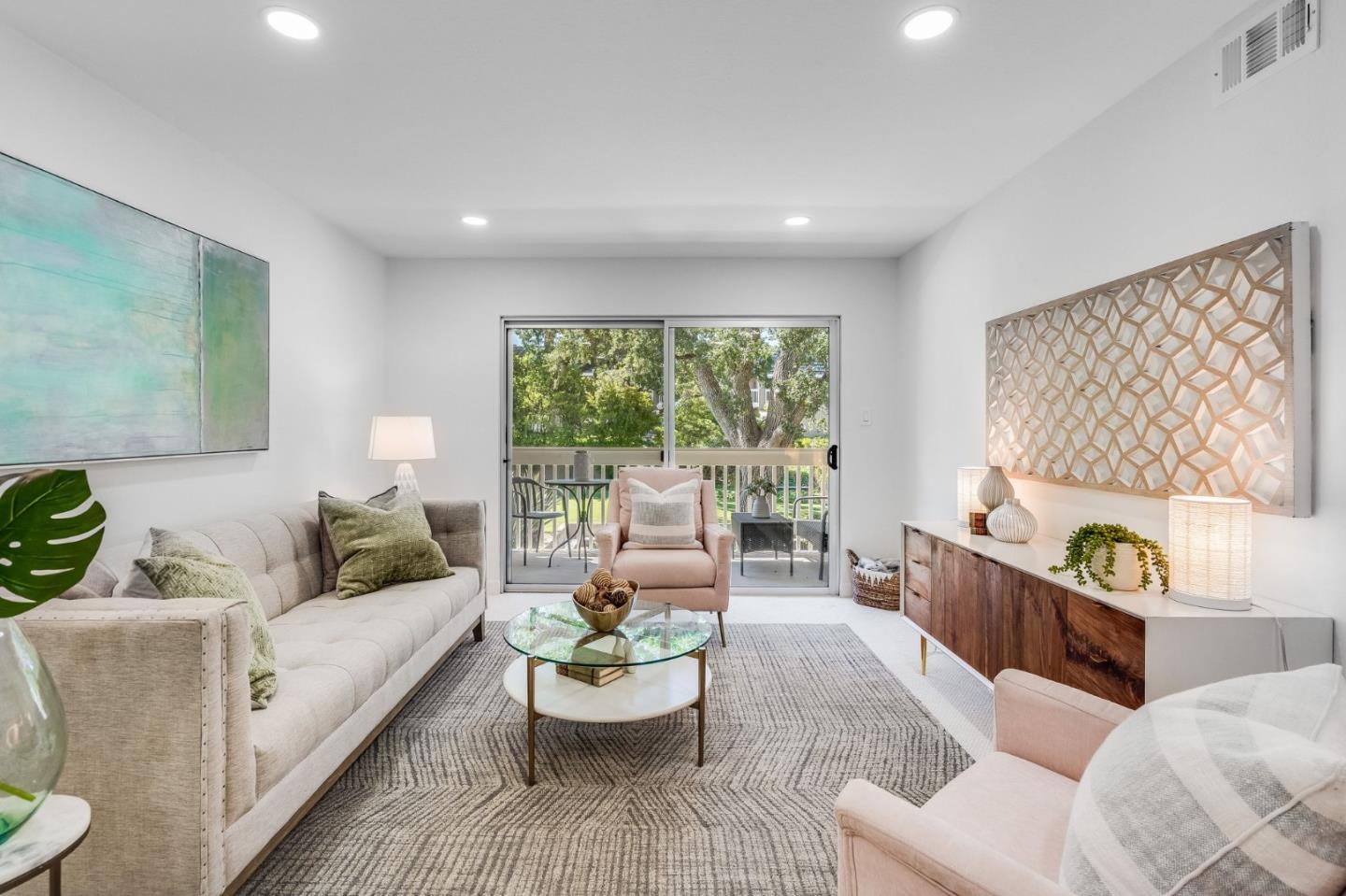 Detail Gallery Image 1 of 1 For 675 Sharon Park Dr #209,  Menlo Park,  CA 94025 - 1 Beds | 1 Baths