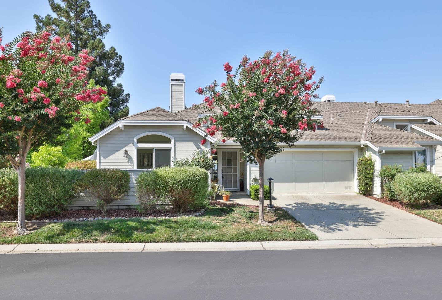 Detail Gallery Image 1 of 1 For 7821 Prestwick Cir, San Jose,  CA 95135 - 2 Beds | 2 Baths