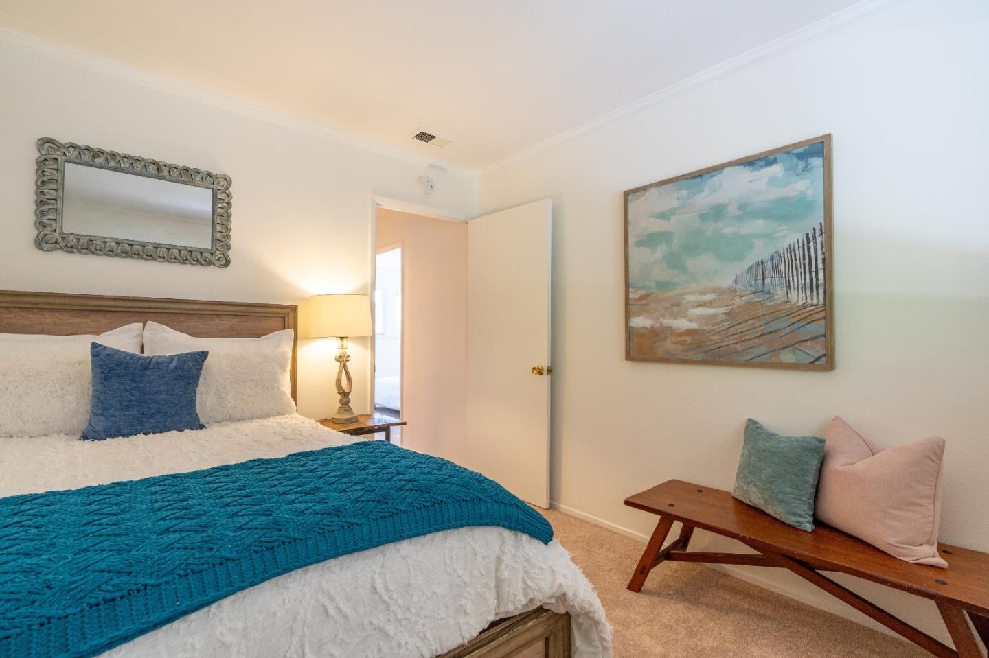 Detail Gallery Image 21 of 58 For 1193 Alicante Dr, Pacifica,  CA 94044 - 3 Beds | 2/1 Baths