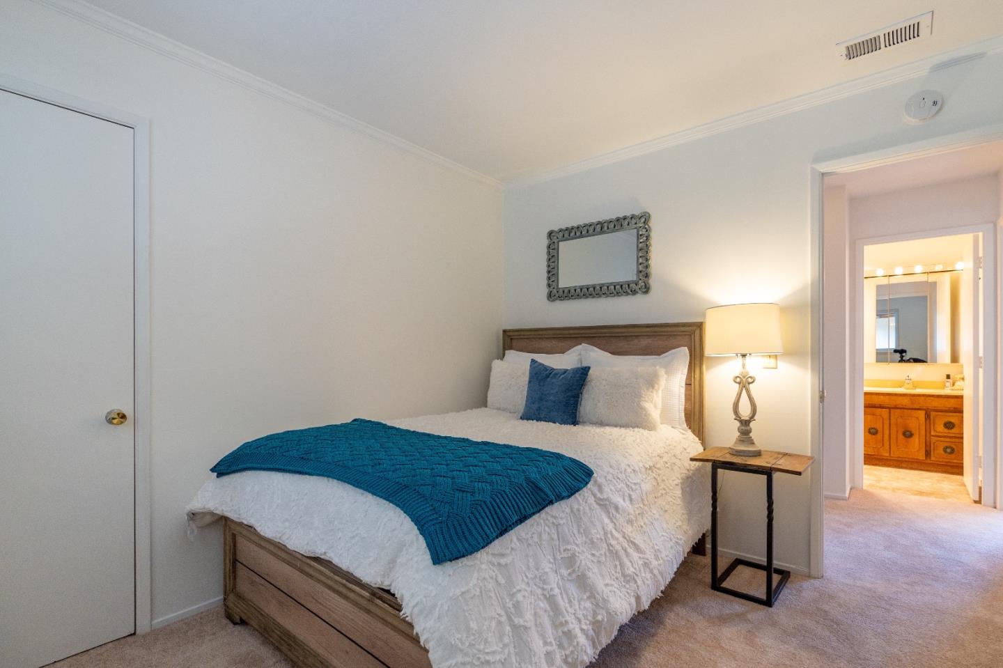 Detail Gallery Image 22 of 58 For 1193 Alicante Dr, Pacifica,  CA 94044 - 3 Beds | 2/1 Baths