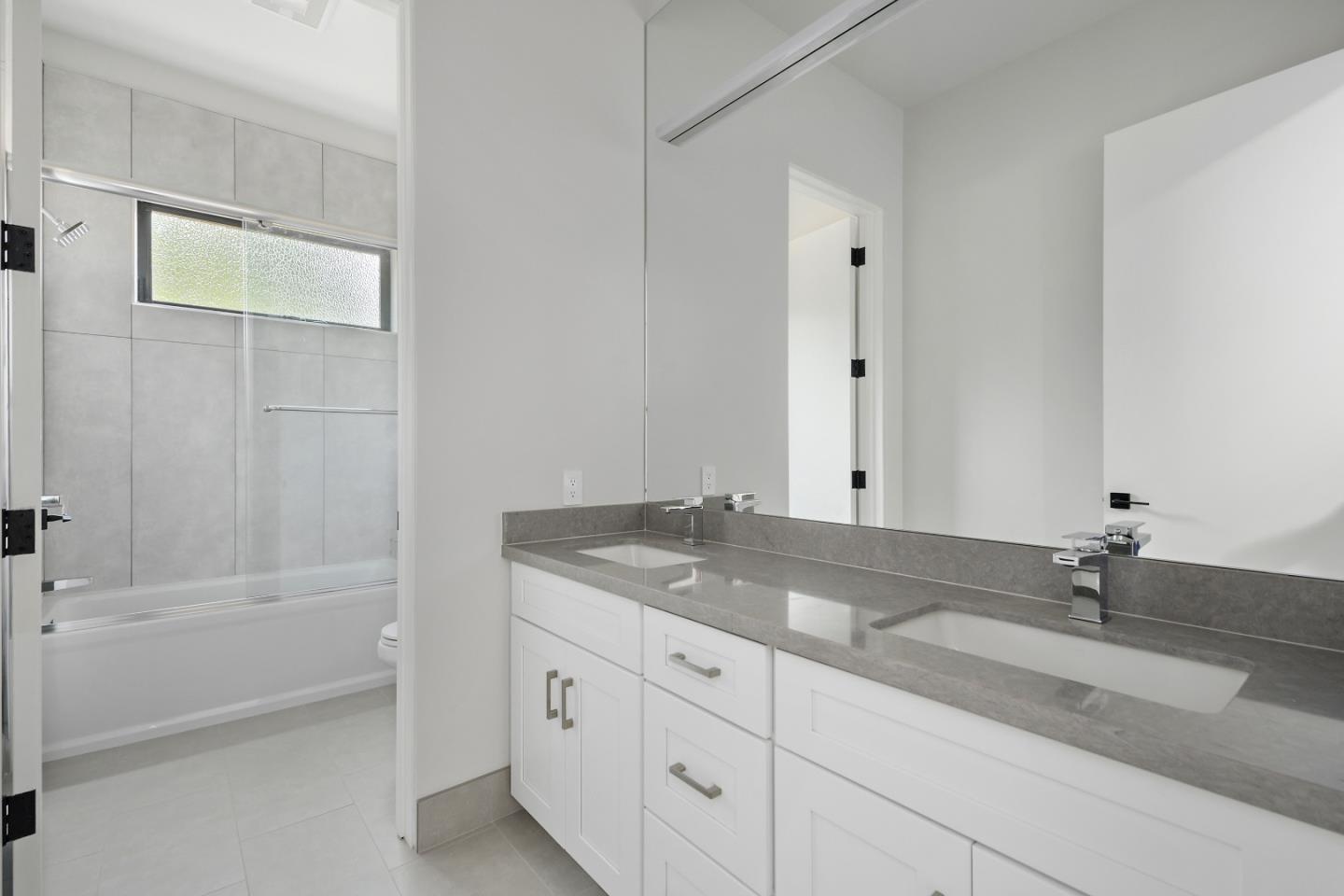 Detail Gallery Image 16 of 28 For 16221 Seaborn Court, Monte Sereno,  CA 95030 - 4 Beds | 3/1 Baths