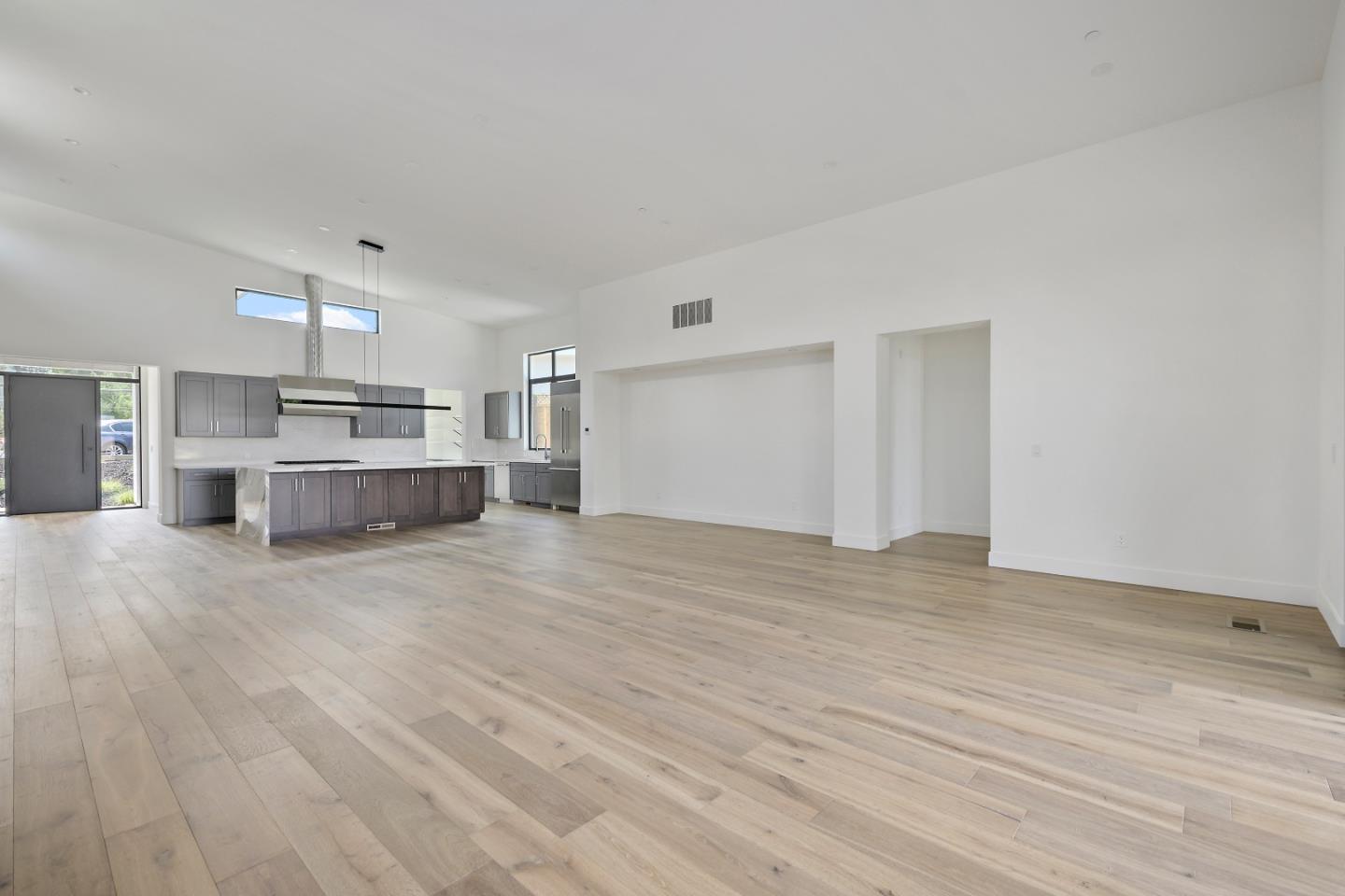 Detail Gallery Image 8 of 28 For 16221 Seaborn Court, Monte Sereno,  CA 95030 - 4 Beds | 3/1 Baths