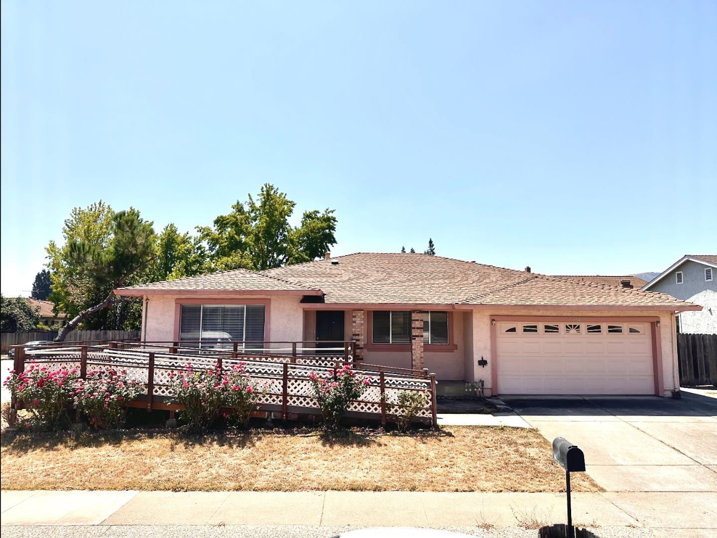 Detail Gallery Image 1 of 1 For 298 Churchill Pl, Gilroy,  CA 95020 - 4 Beds | 2 Baths