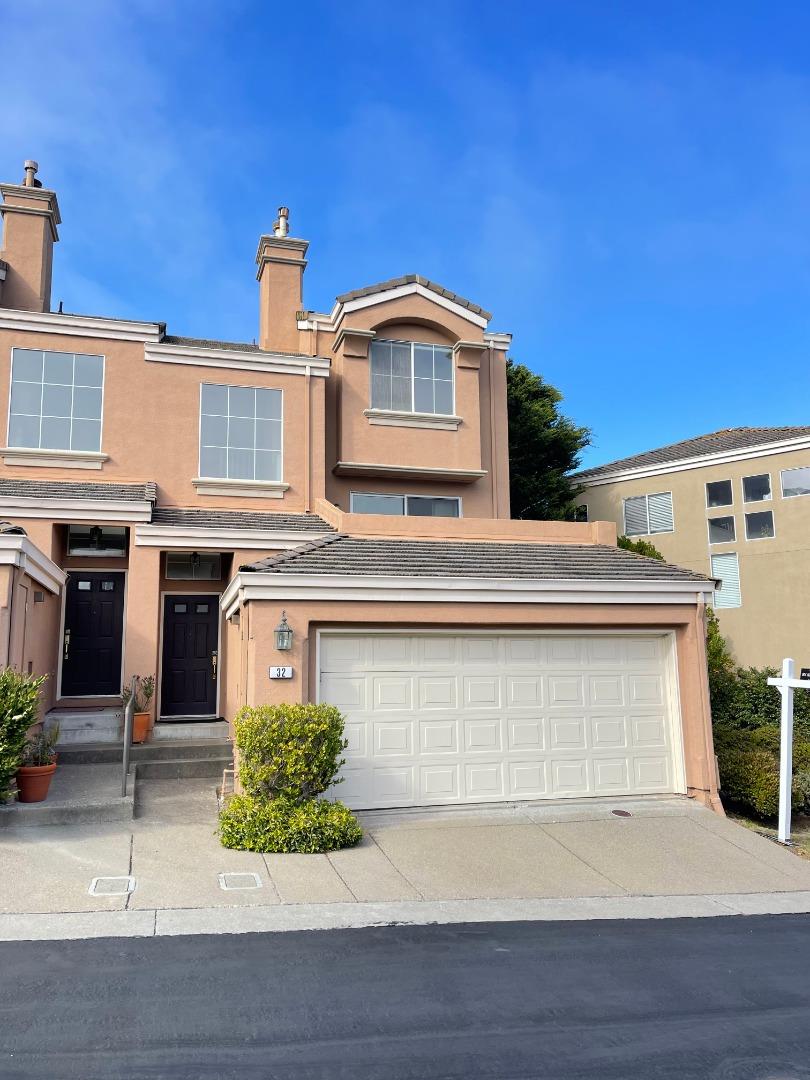 Detail Gallery Image 1 of 1 For 32 Highcrest Ln, South San Francisco,  CA 94080 - 2 Beds | 2/1 Baths