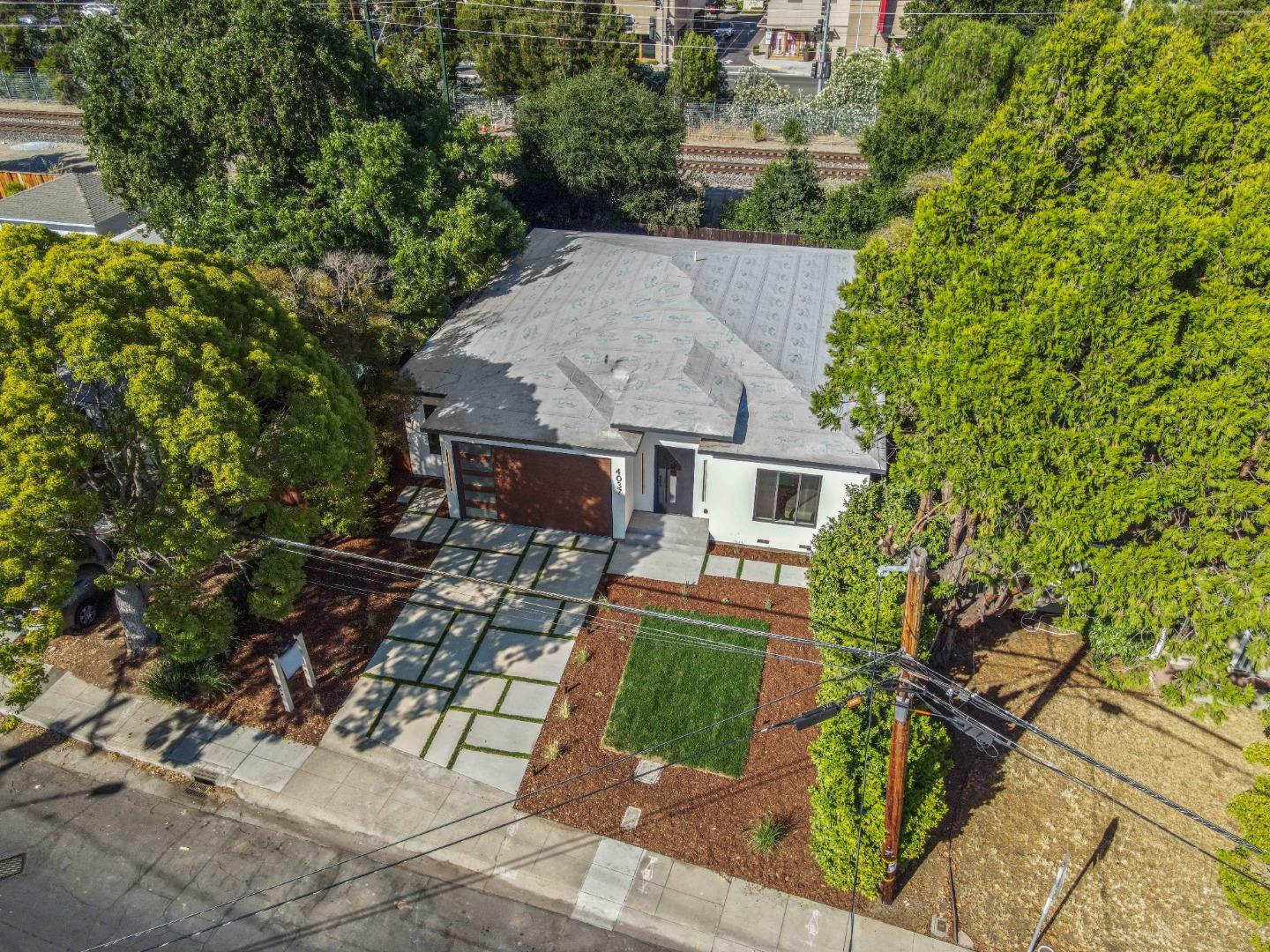 Detail Gallery Image 40 of 46 For 4037 Park Blvd, Palo Alto,  CA 94306 - 4 Beds | 3 Baths