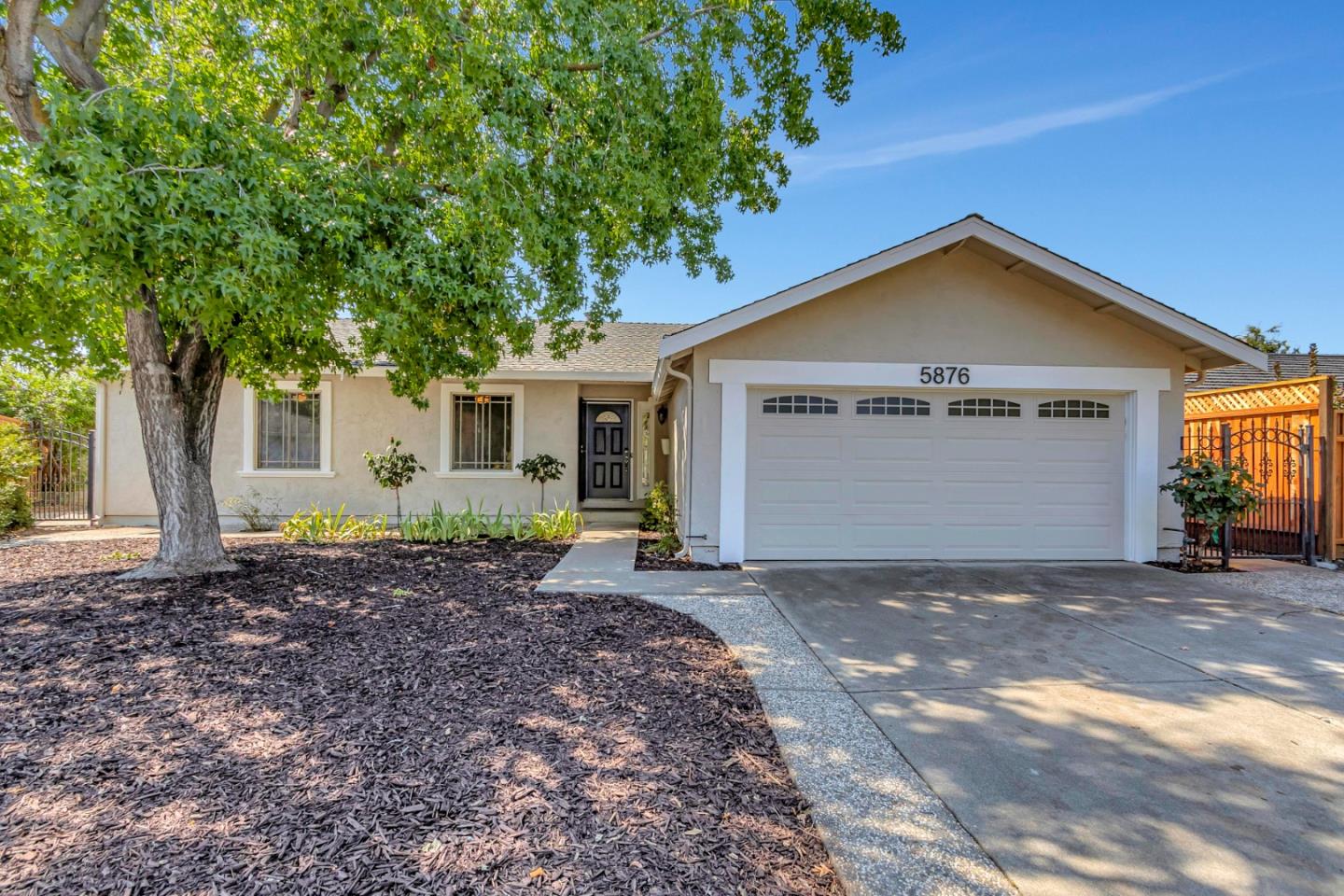 Detail Gallery Image 1 of 1 For 5876 Cadiz Dr, San Jose,  CA 95123 - 3 Beds | 2 Baths