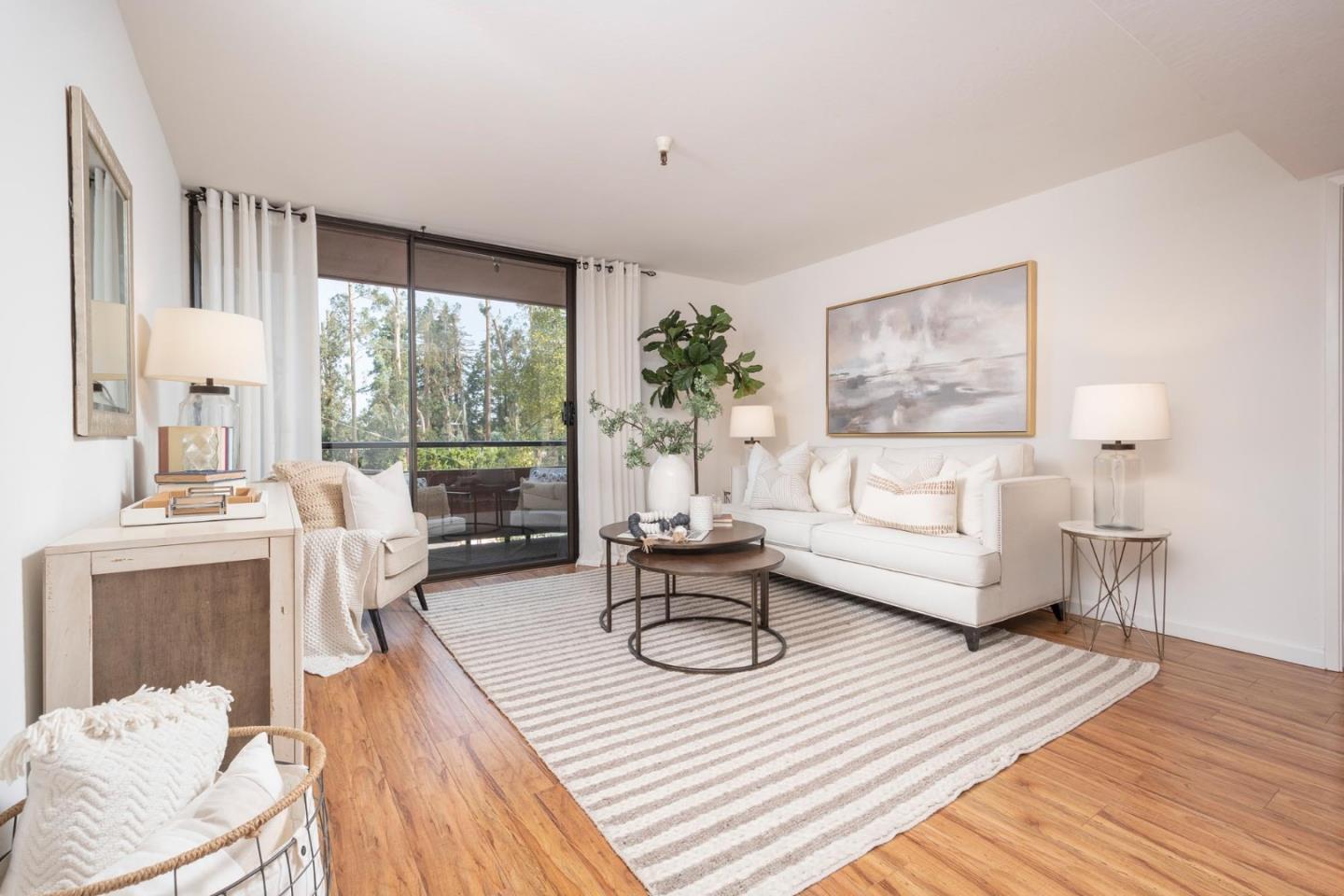 Detail Gallery Image 2 of 17 For 1210 Bellevue Ave #305,  Burlingame,  CA 94010 - 2 Beds | 2 Baths