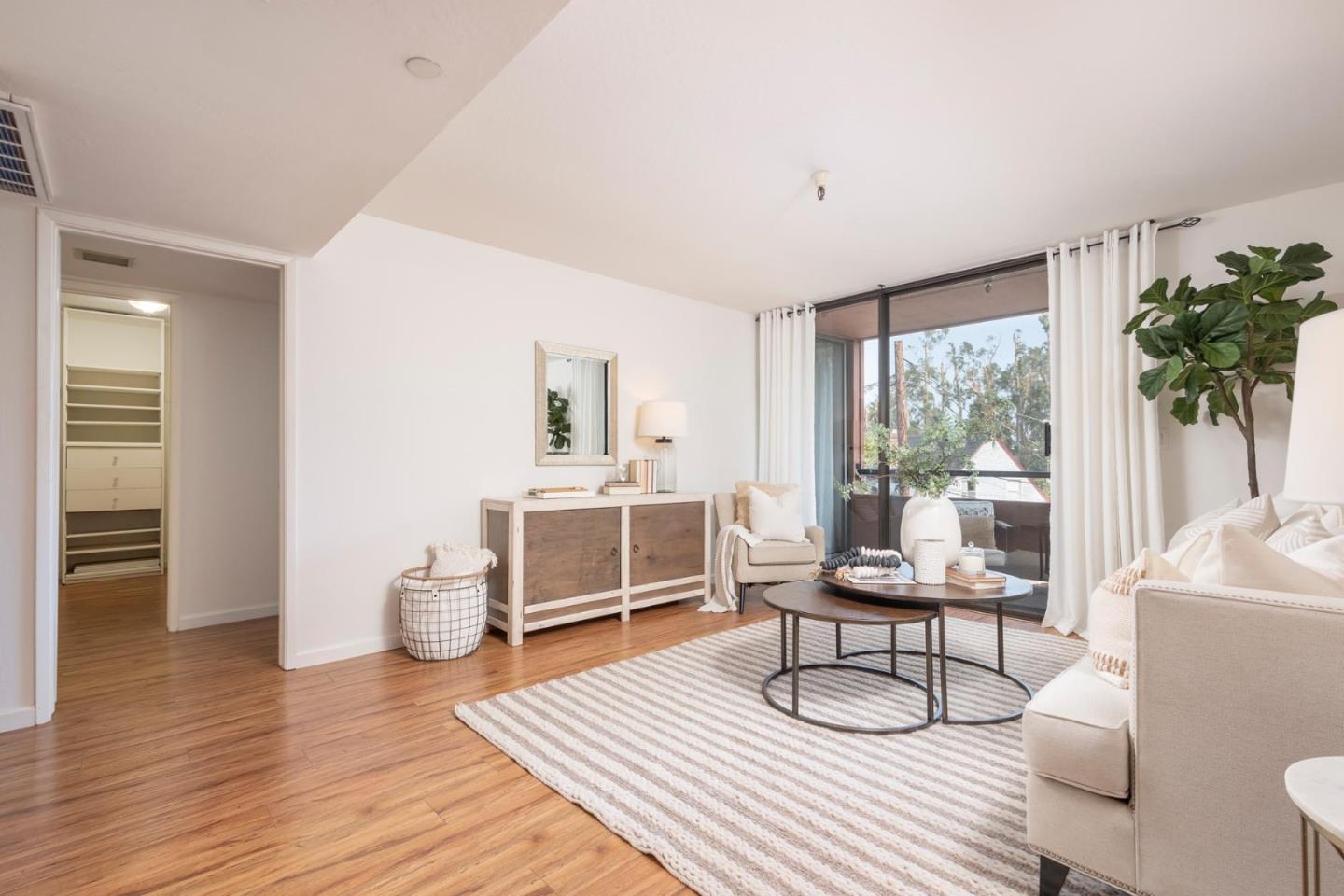 Detail Gallery Image 3 of 17 For 1210 Bellevue Ave #305,  Burlingame,  CA 94010 - 2 Beds | 2 Baths