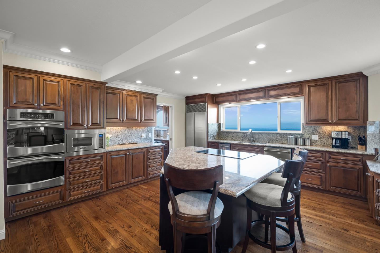 Detail Gallery Image 21 of 77 For 17925 Foster Rd, Los Gatos,  CA 95030 - 4 Beds | 3/1 Baths