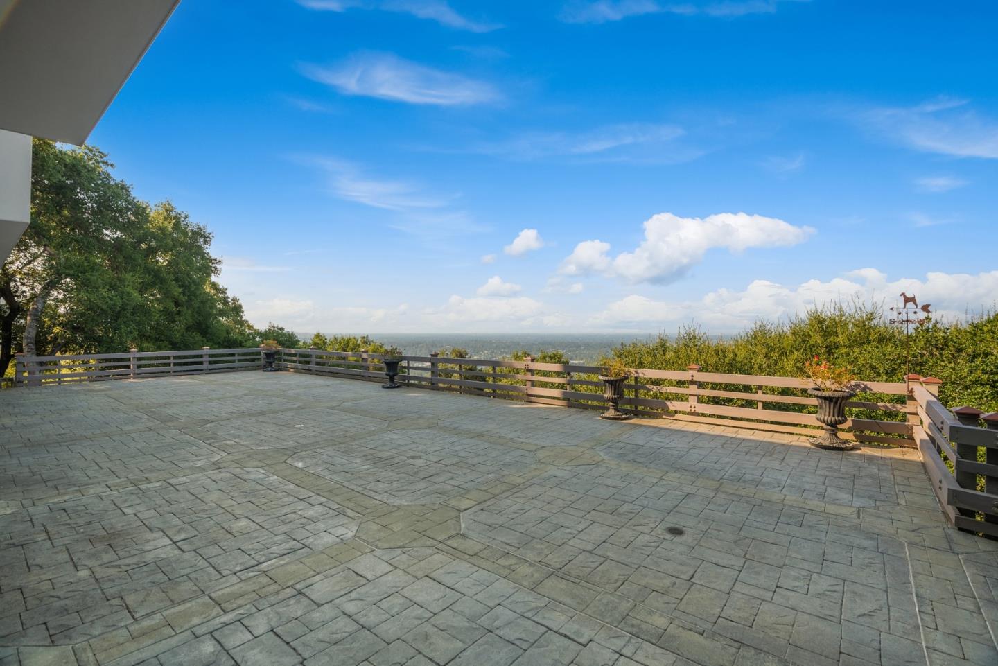 Detail Gallery Image 4 of 77 For 17925 Foster Rd, Los Gatos,  CA 95030 - 4 Beds | 3/1 Baths