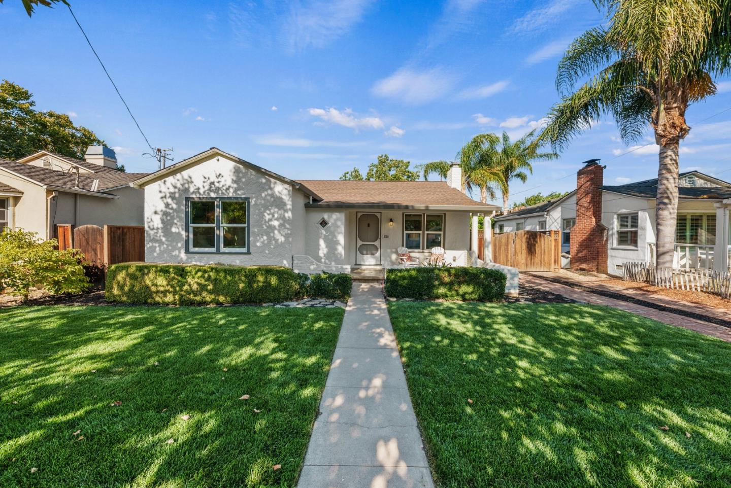 Detail Gallery Image 1 of 1 For 1920 Glen Una Ave, San Jose,  CA 95125 - 3 Beds | 1/1 Baths