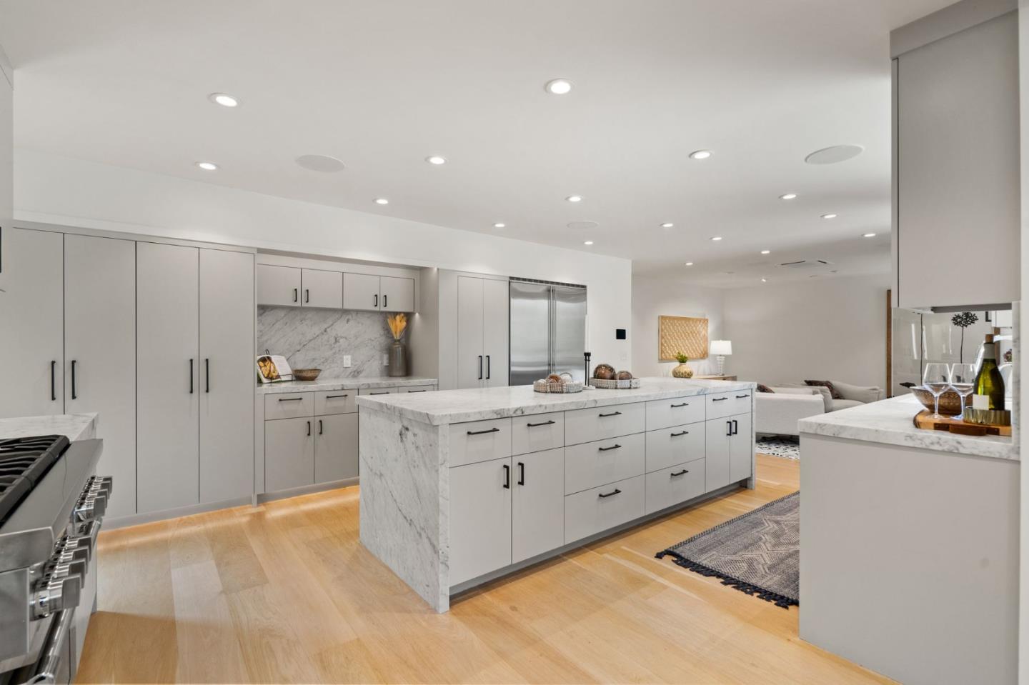 Detail Gallery Image 10 of 57 For 161 Eleanor Dr, Woodside,  CA 94062 - 6 Beds | 3/1 Baths