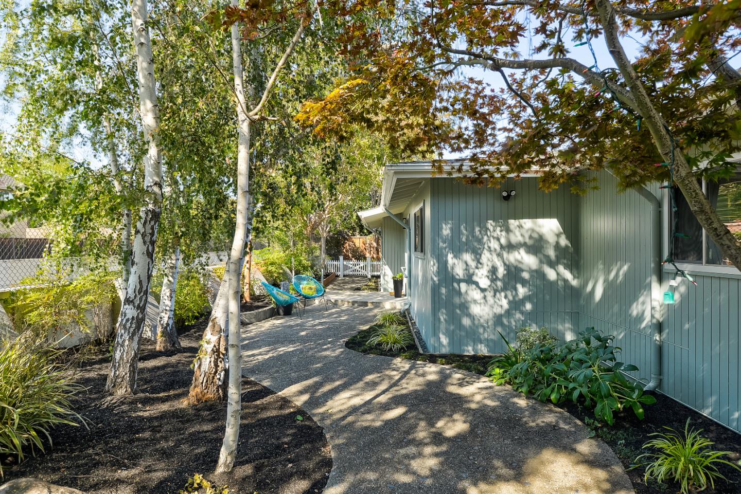 Detail Gallery Image 1 of 1 For 3011 Ross Rd, Palo Alto,  CA 94303 - 3 Beds | 2 Baths