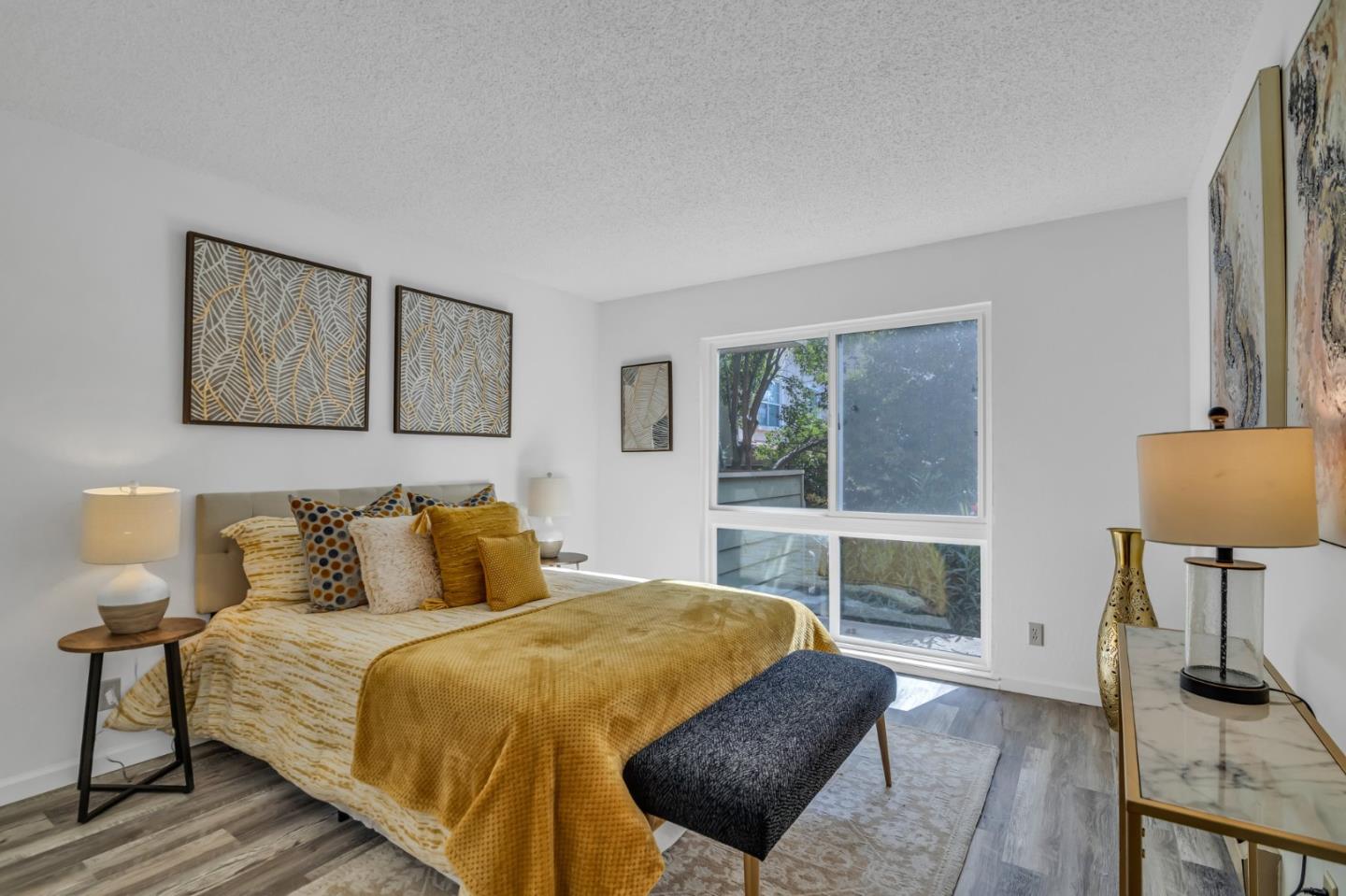 Detail Gallery Image 12 of 33 For 1031 Crestview Dr #114,  Mountain View,  CA 94040 - 2 Beds | 2 Baths