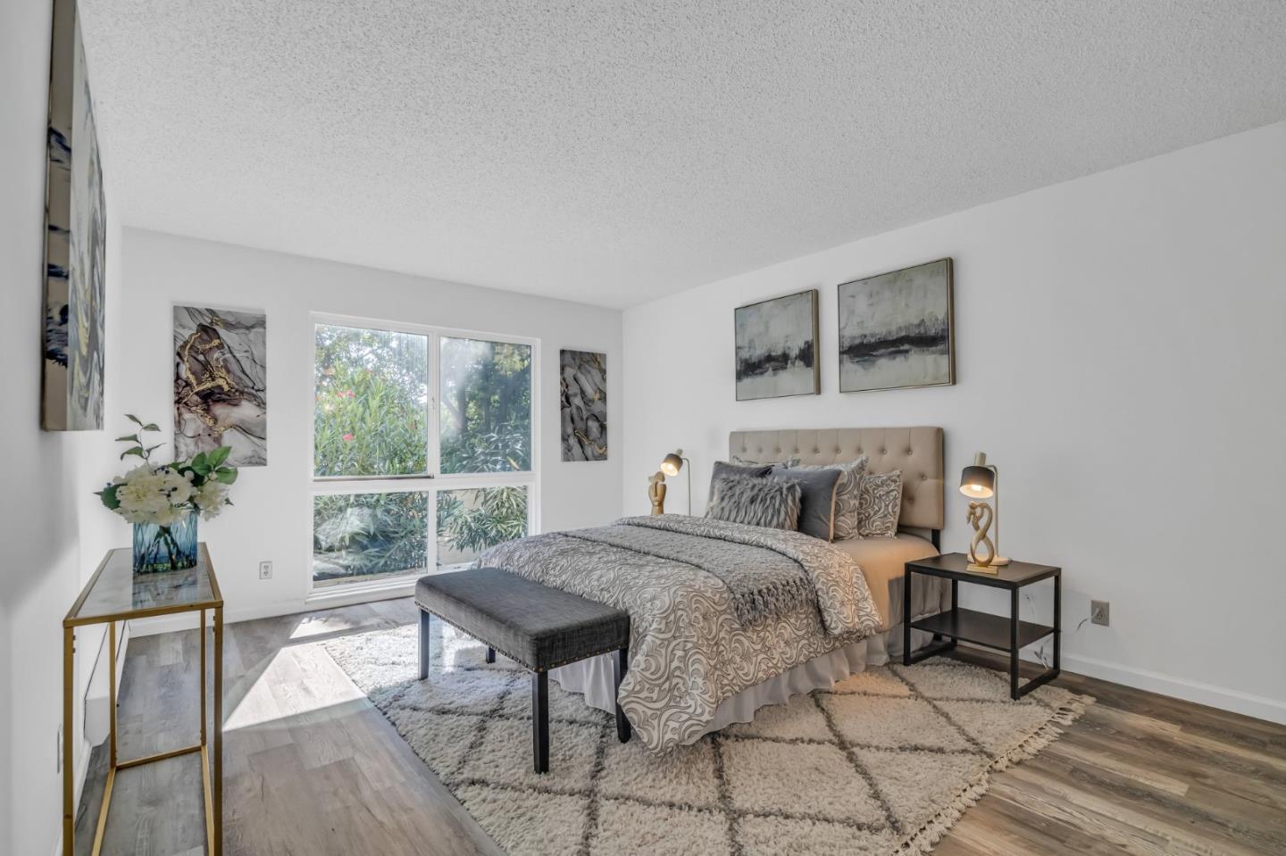Detail Gallery Image 15 of 33 For 1031 Crestview Dr #114,  Mountain View,  CA 94040 - 2 Beds | 2 Baths