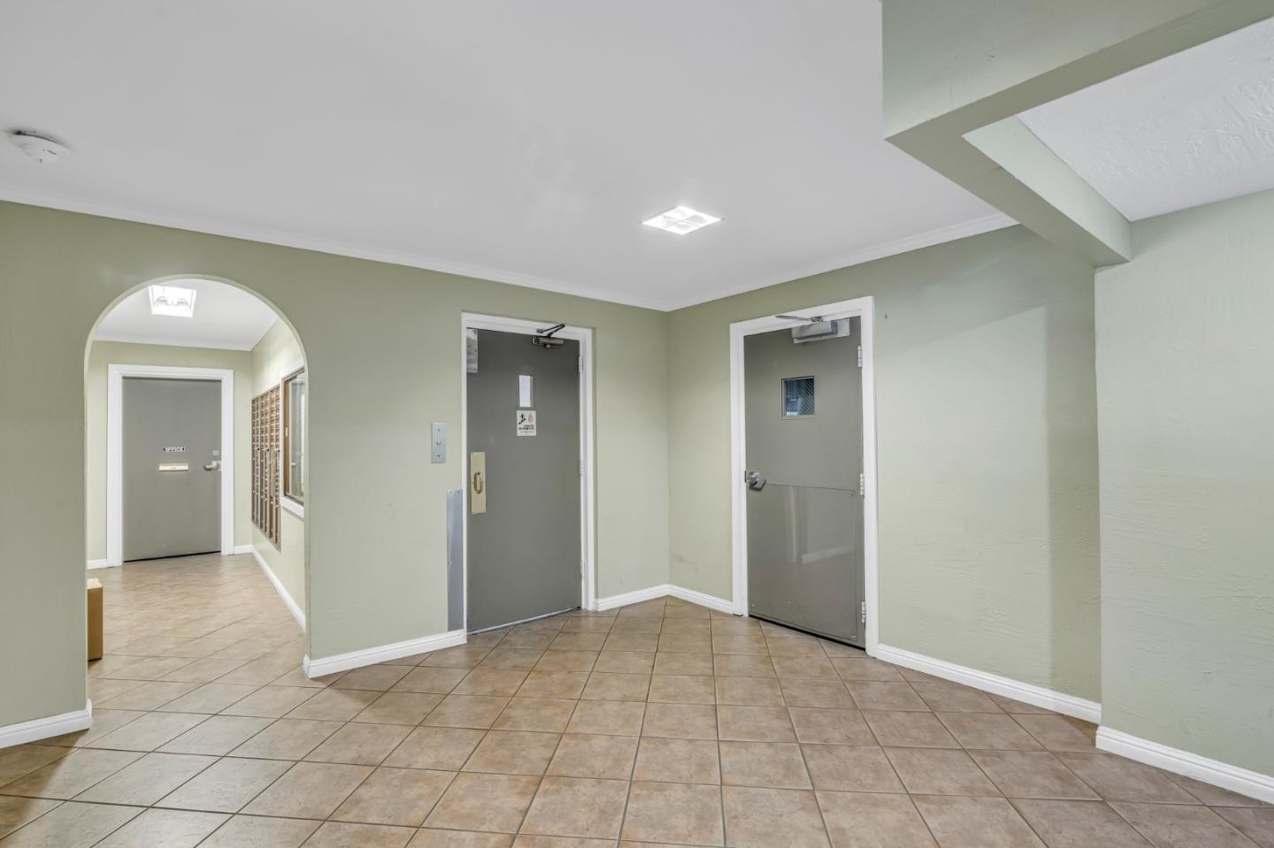 Detail Gallery Image 26 of 33 For 1031 Crestview Dr #114,  Mountain View,  CA 94040 - 2 Beds | 2 Baths